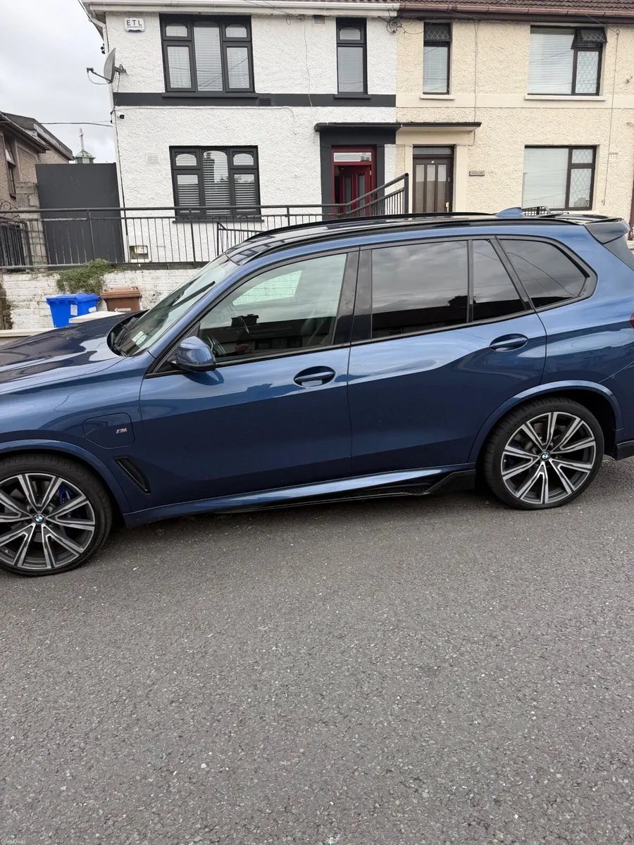 BMW X5 2021 - Image 2