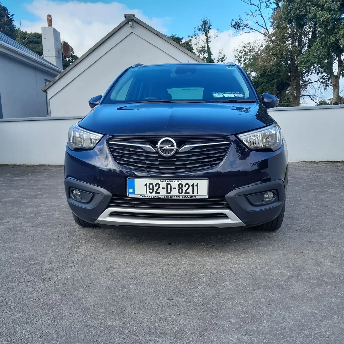 192 low miles diesel opel crossland x - Image 2