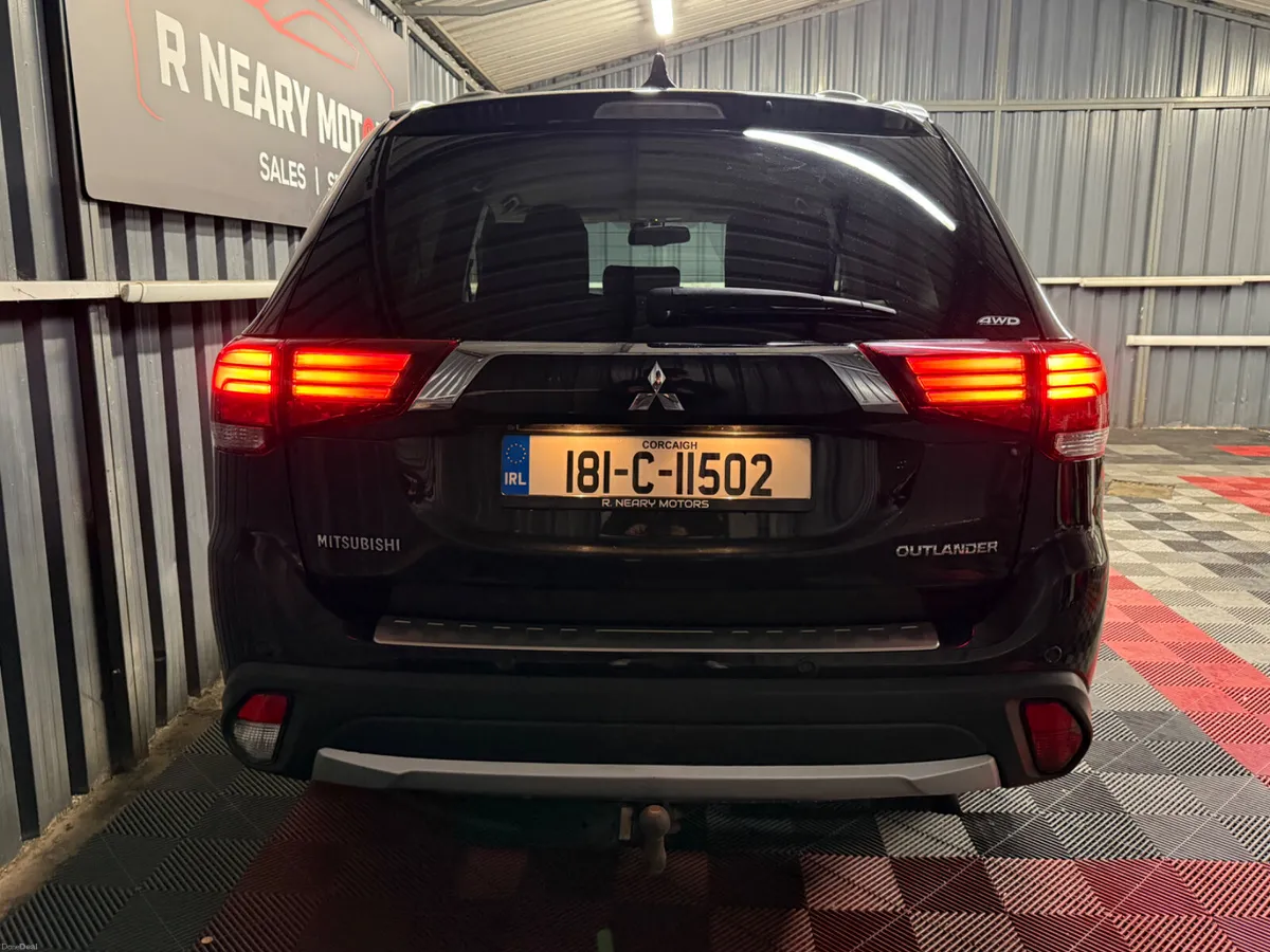 2018 Mitsubishi Outlander 4WD Auto 7 Seat - Image 2