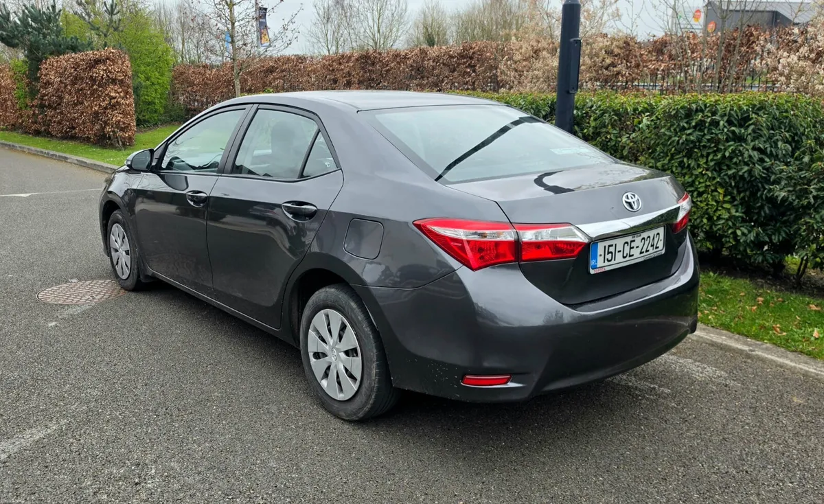 Toyota Corolla 2015 with very Low mileage - Image 4