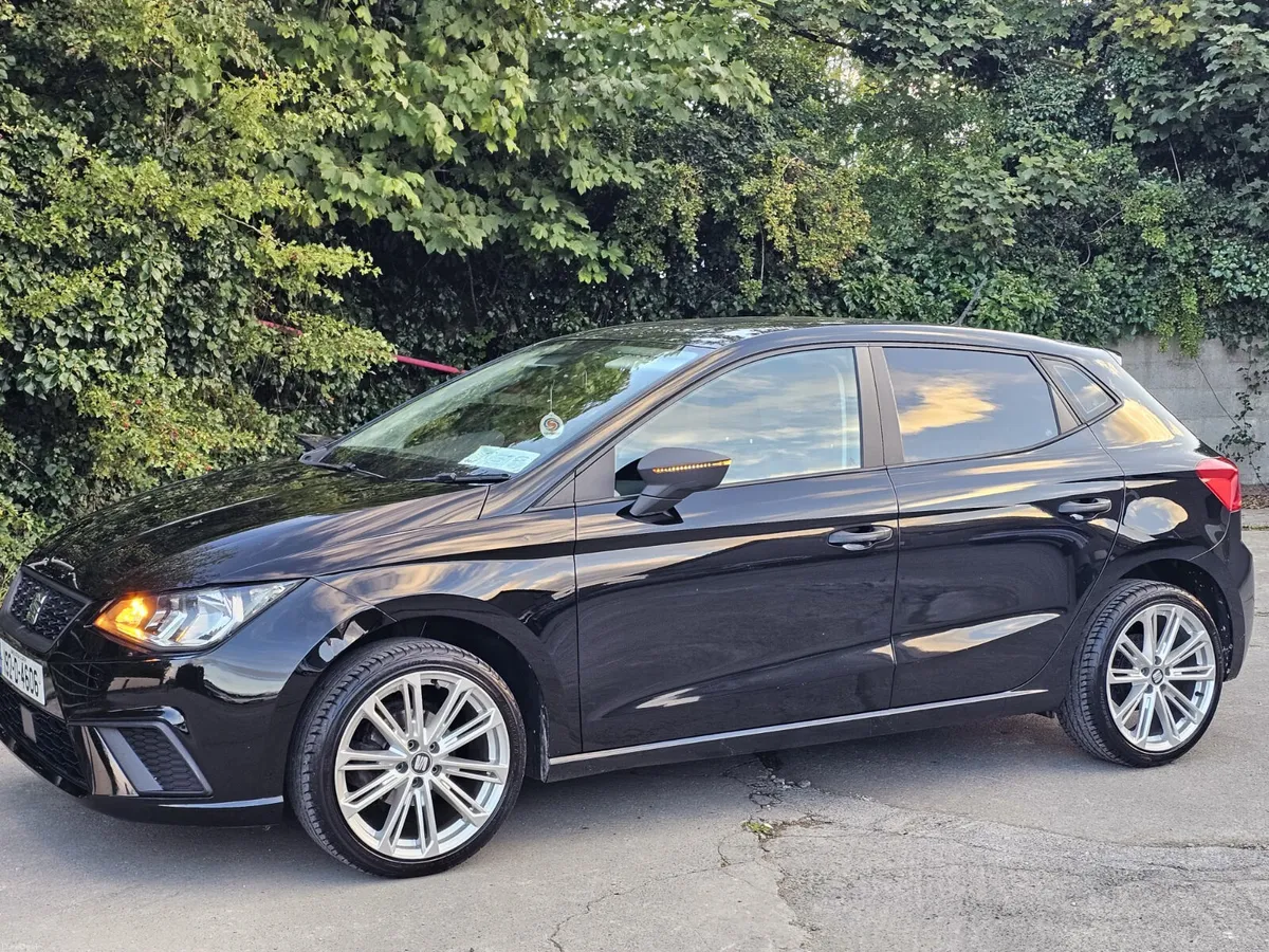 €10900SEAT Ibiza 2019 petrol ⛽️ 1.0L manual €10900 - Image 1