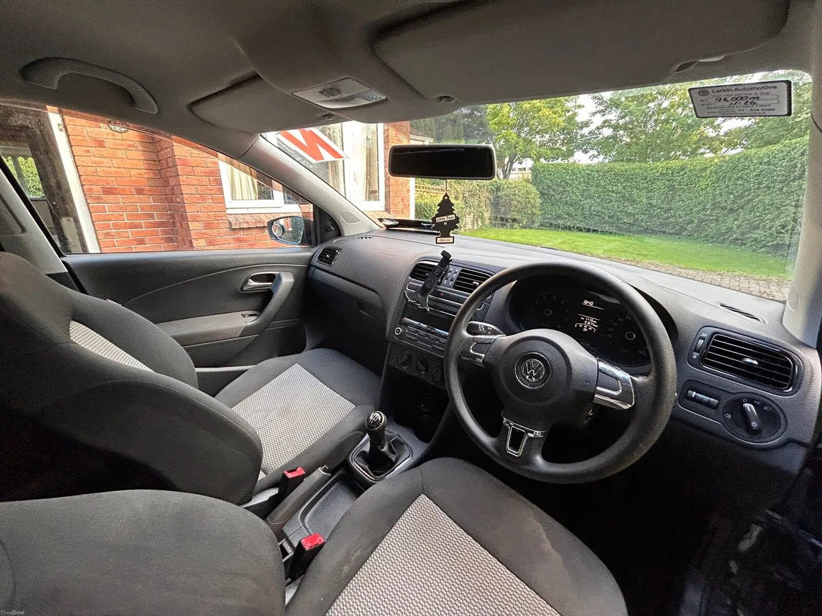 Volkswagen Polo 2012 1.2L - Image 5