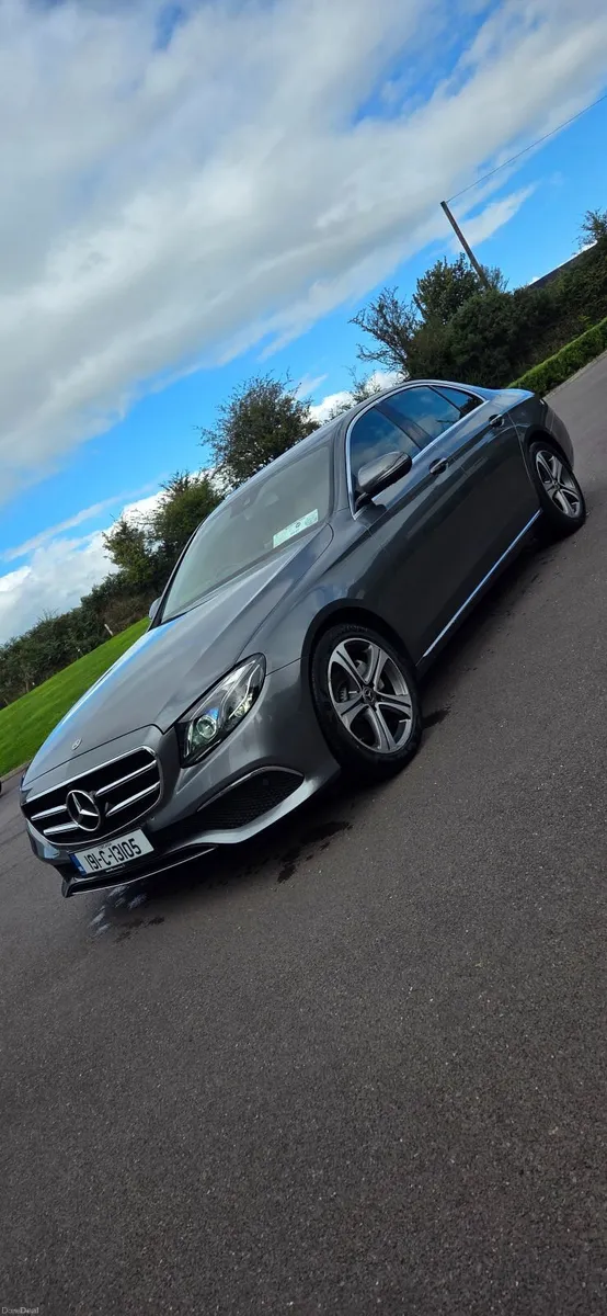 Mercedes-Benz E-Class 2019 E220d - Image 6