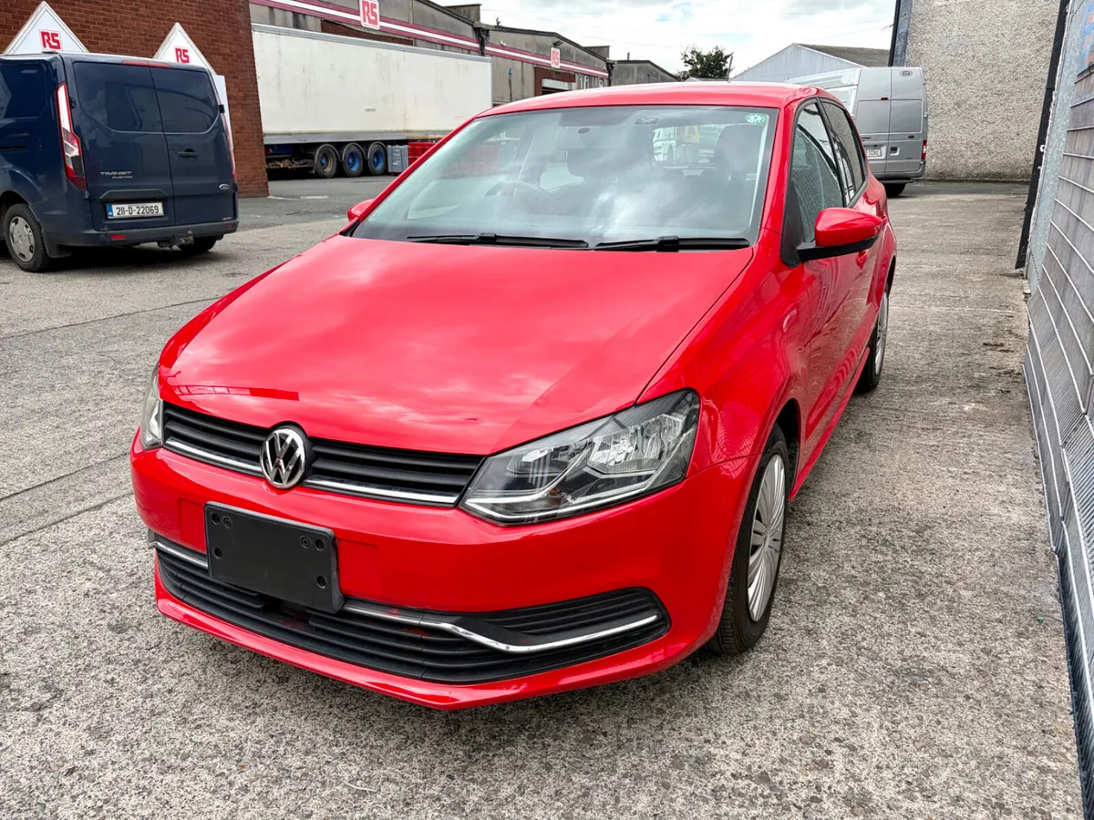 Volkswagen Polo 2015 - Image 2