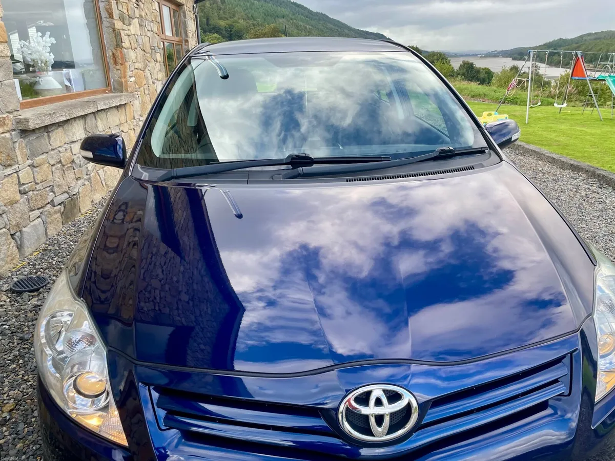 Toyota Auris 2012  Tr Low Mileage 5 Door - Image 4