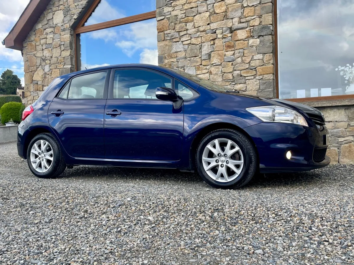 Toyota Auris 2012  Tr Low Mileage 5 Door - Image 6