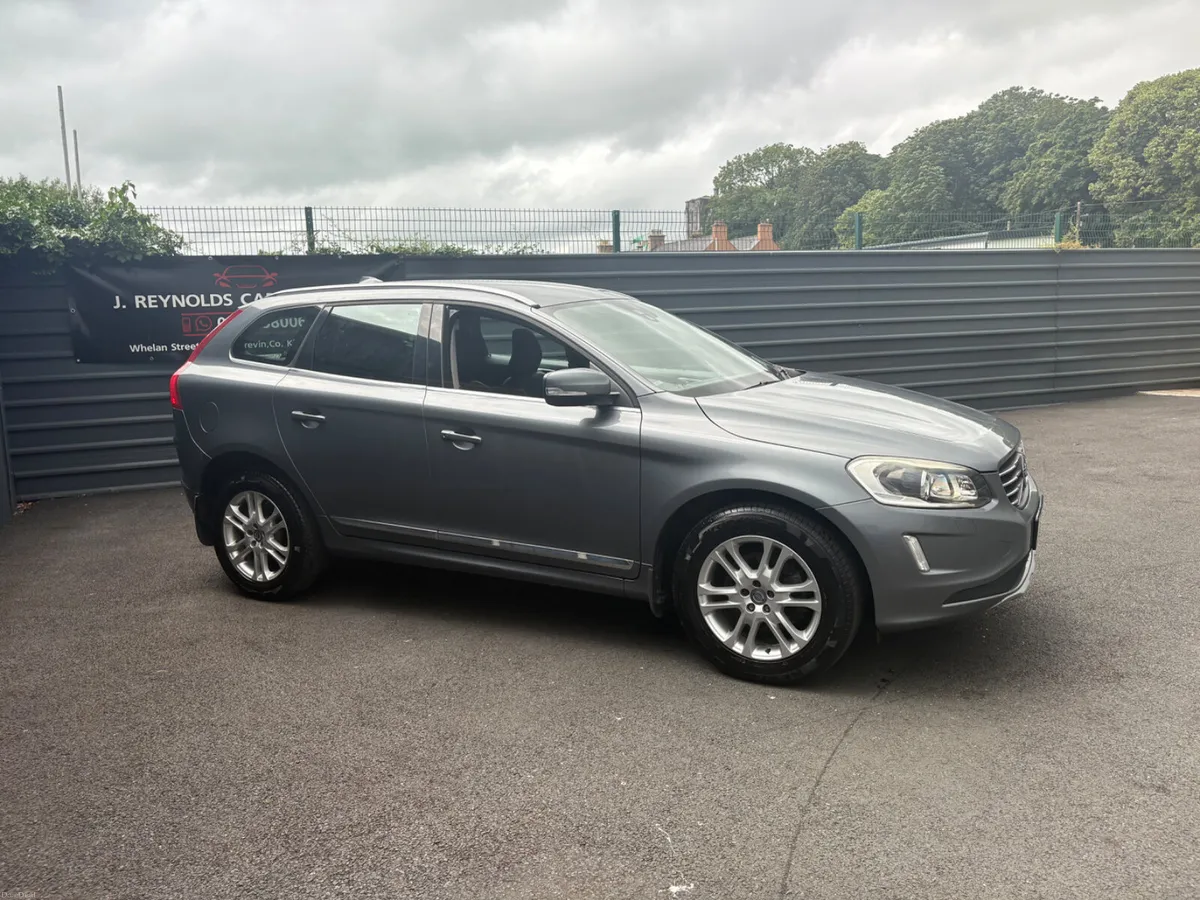 Volvo XC60 D4 LUX AUTO LOW KM 2016 - Image 4