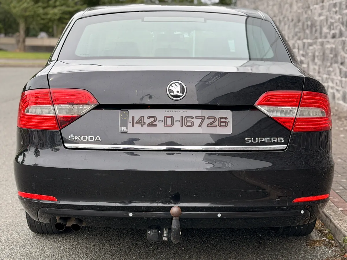 Skoda Superb 2014 - Image 5