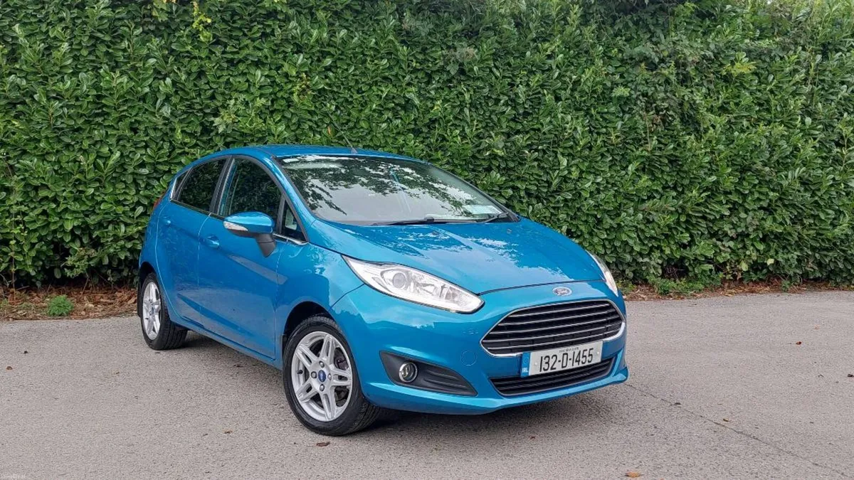 2013 FORD FIESTA 1.25 TITANIUM LOW KMS - Image 2