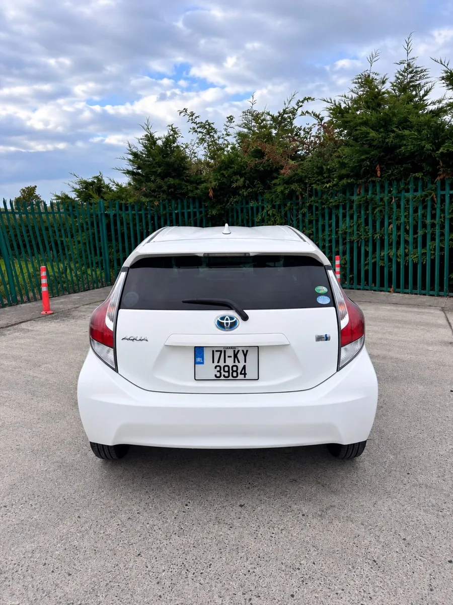 Toyota Aqua 2017 - Image 6