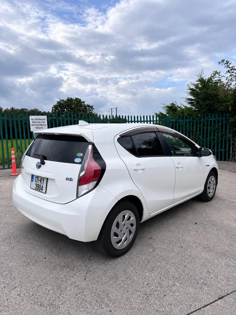 Toyota Aqua 2017 - Image 5