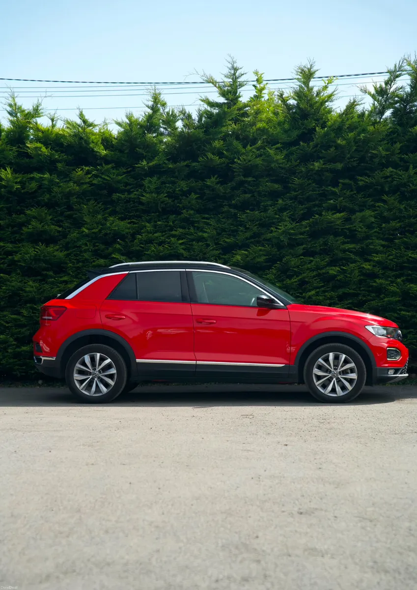Volkswagen T-Roc 2.0 TDI Design 2021 - Image 3