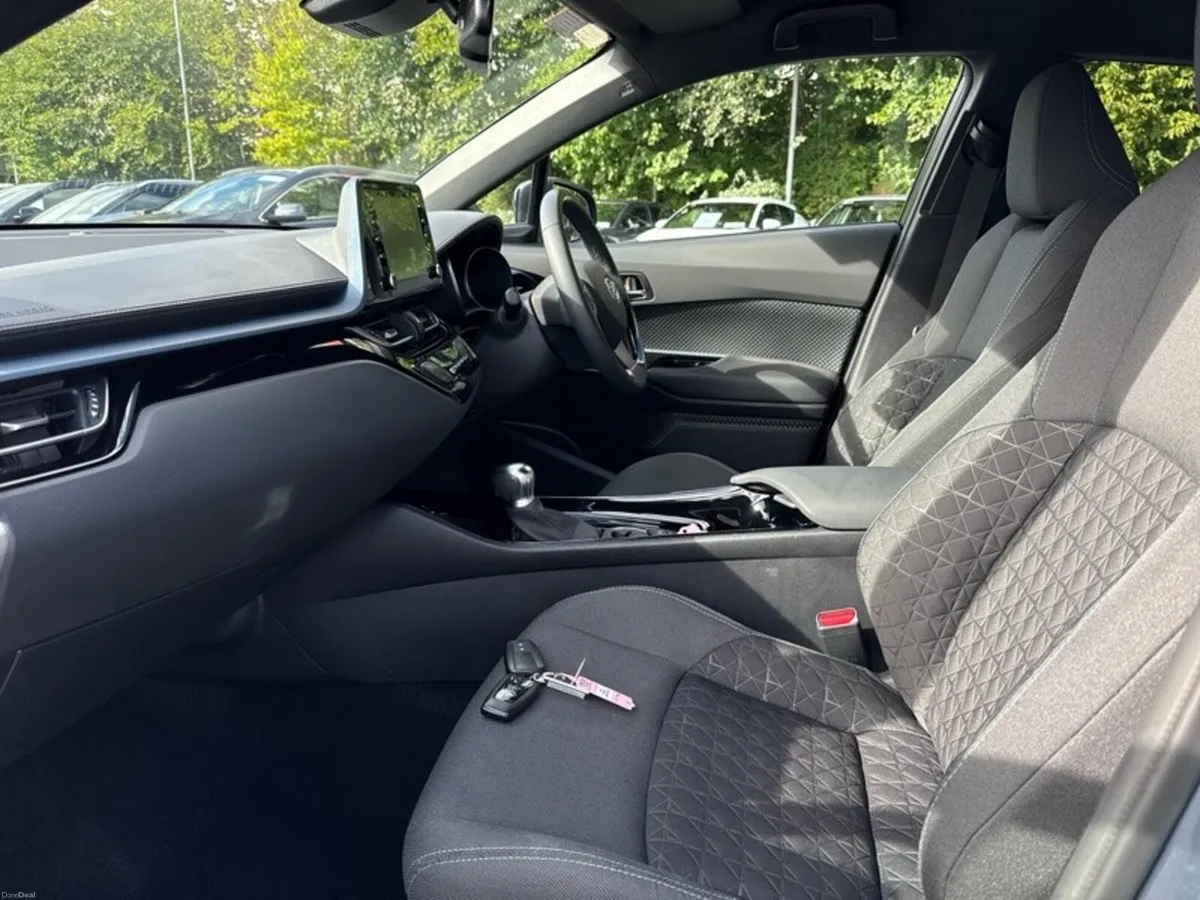 Toyota C-HR C-HR 1.8 HYBRID SPORT BI-TONE - Image 6