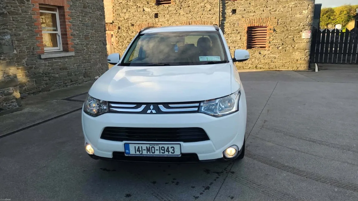 141 Mitsubishi Outlander 7 Seat 4WD Nct & Tax - Image 4