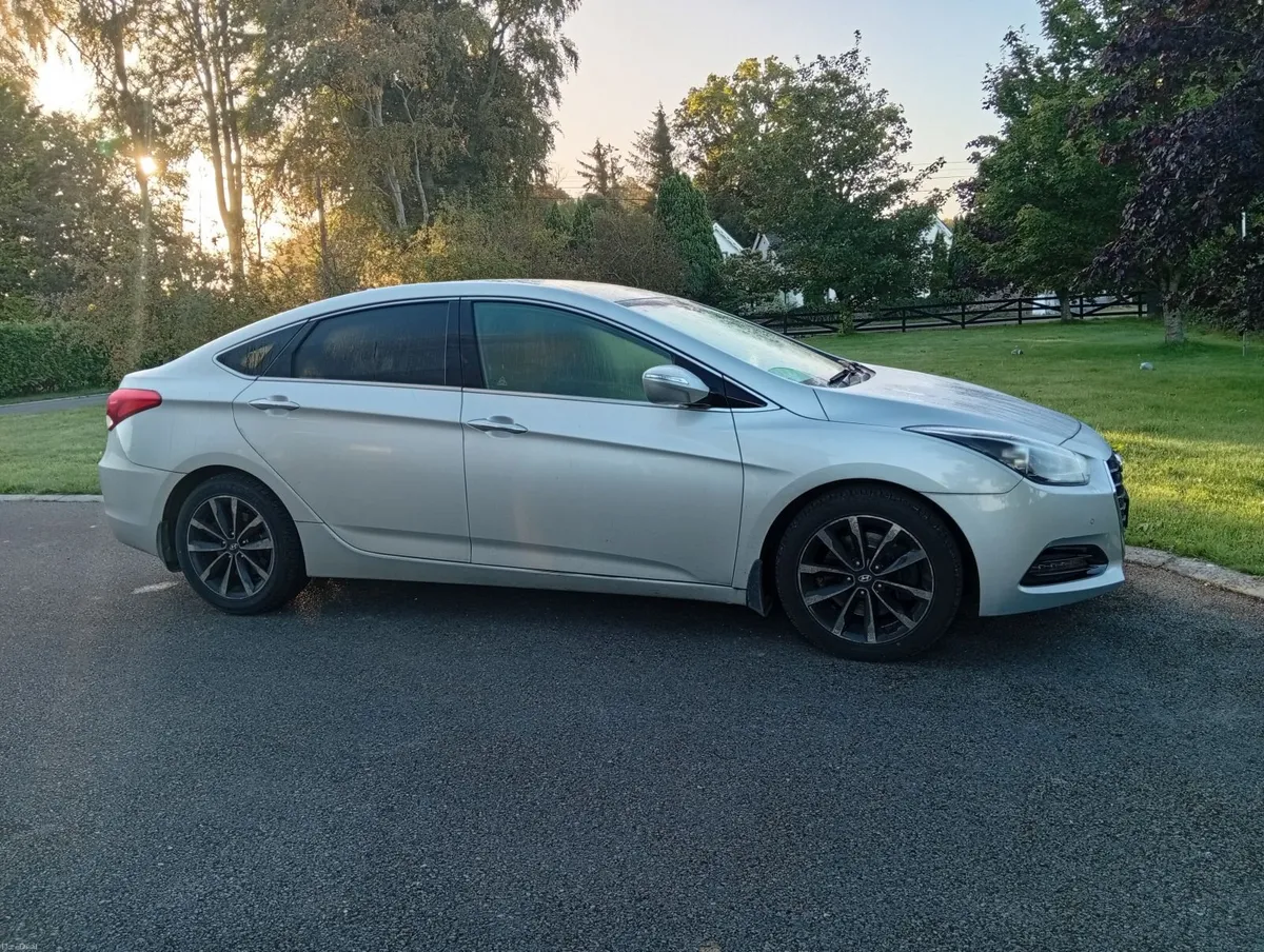 Hyundai i40 2017 Executive. - Image 2