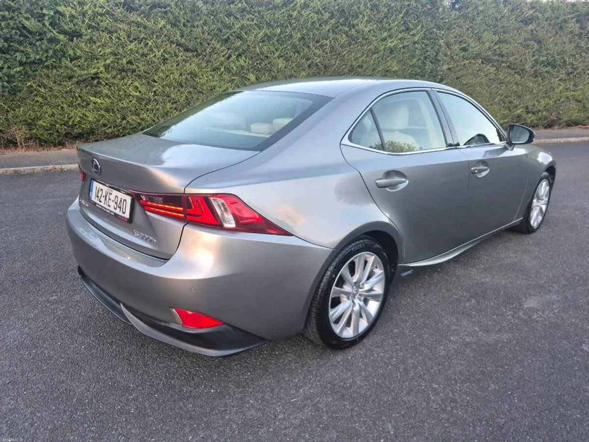 LEXUS IS300H**ONLY 50,000mls**LIKE NEW** - Image 3