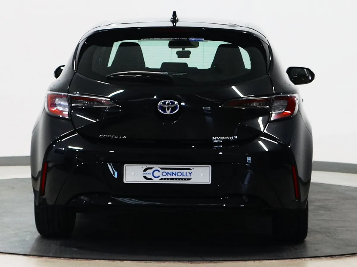 *112* 2022 Toyota Corolla 1.8 luna hybrid auto - Image 5