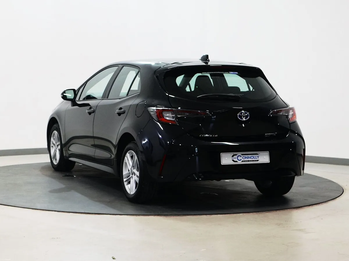 *112* 2022 Toyota Corolla 1.8 luna hybrid auto - Image 6
