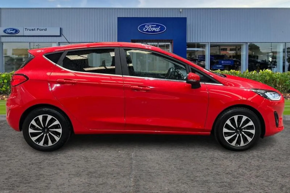 Ford Fiesta 1.0 EcoBoost Titanium 5dr - Image 3