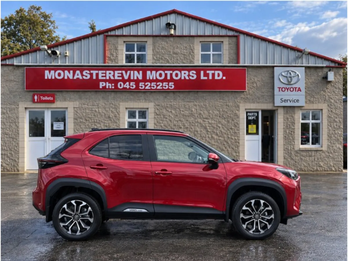 Toyota Yaris Cross *ORIGINAL IRISH CAR*  LUNA SPOR - Image 3