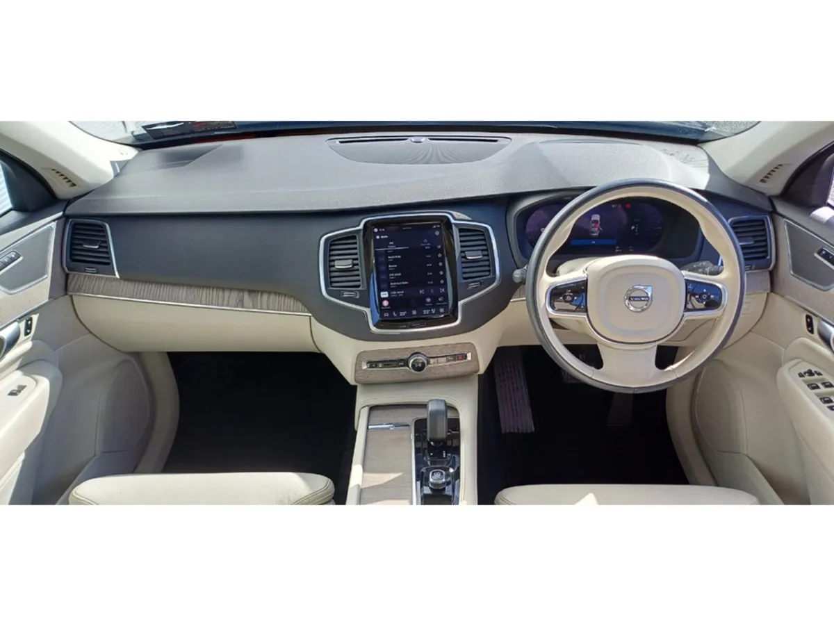 Volvo XC90 T8 PHEV AWD **7 Seater Beige Leather** - Image 5