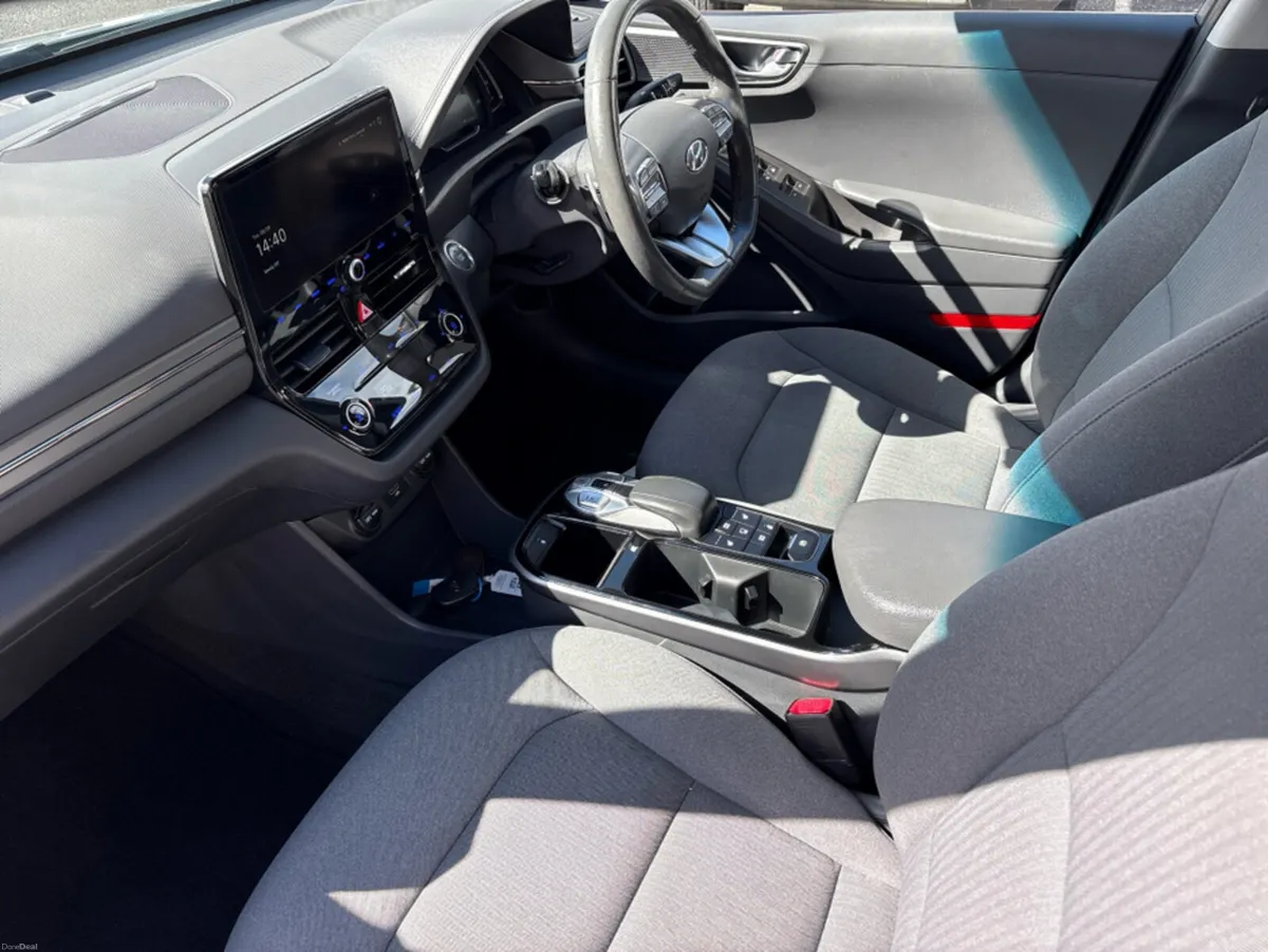 Hyundai IONIQ PREMIUM EV 134BHP 5DR AU - Image 2