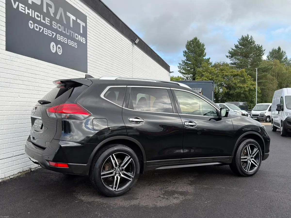 2017 Nissan X-Trail 1.6 dCi N-Connecta 7 Seater - Image 6