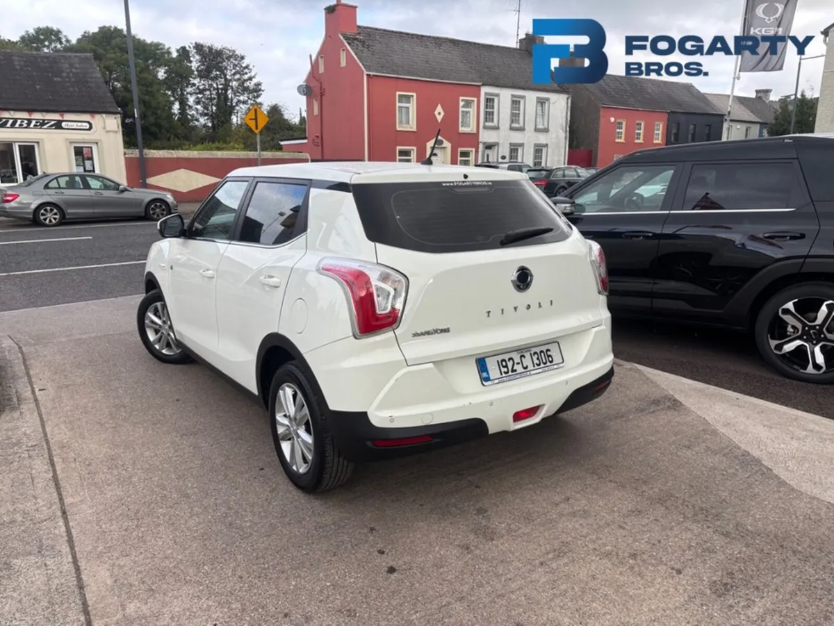 SsangYong Tivoli 2019, ES 1.6 DSL MT 2WD 4DR 5DR - Image 6