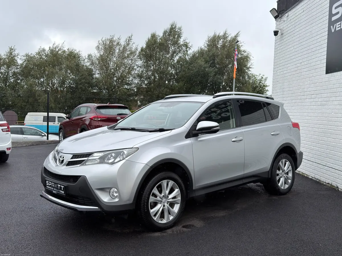 2013 Toyota RAV4 2.2 D-4D Invincible - Image 2