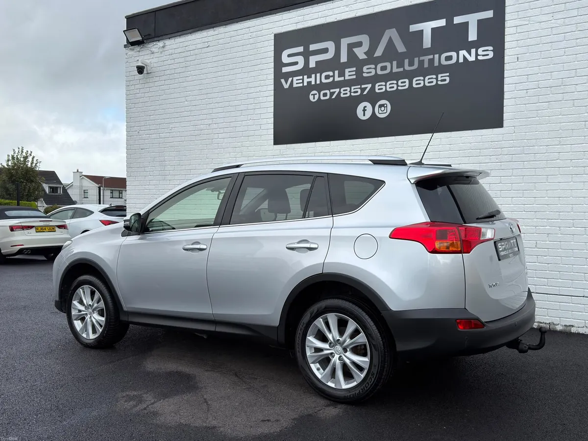 2013 Toyota RAV4 2.2 D-4D Invincible - Image 5