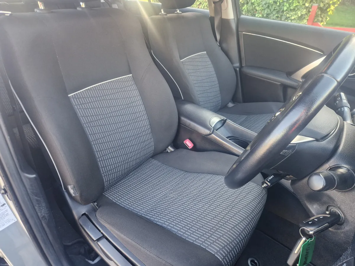Toyota Avensis 2.0 D4D TOURER 2015 - Image 5