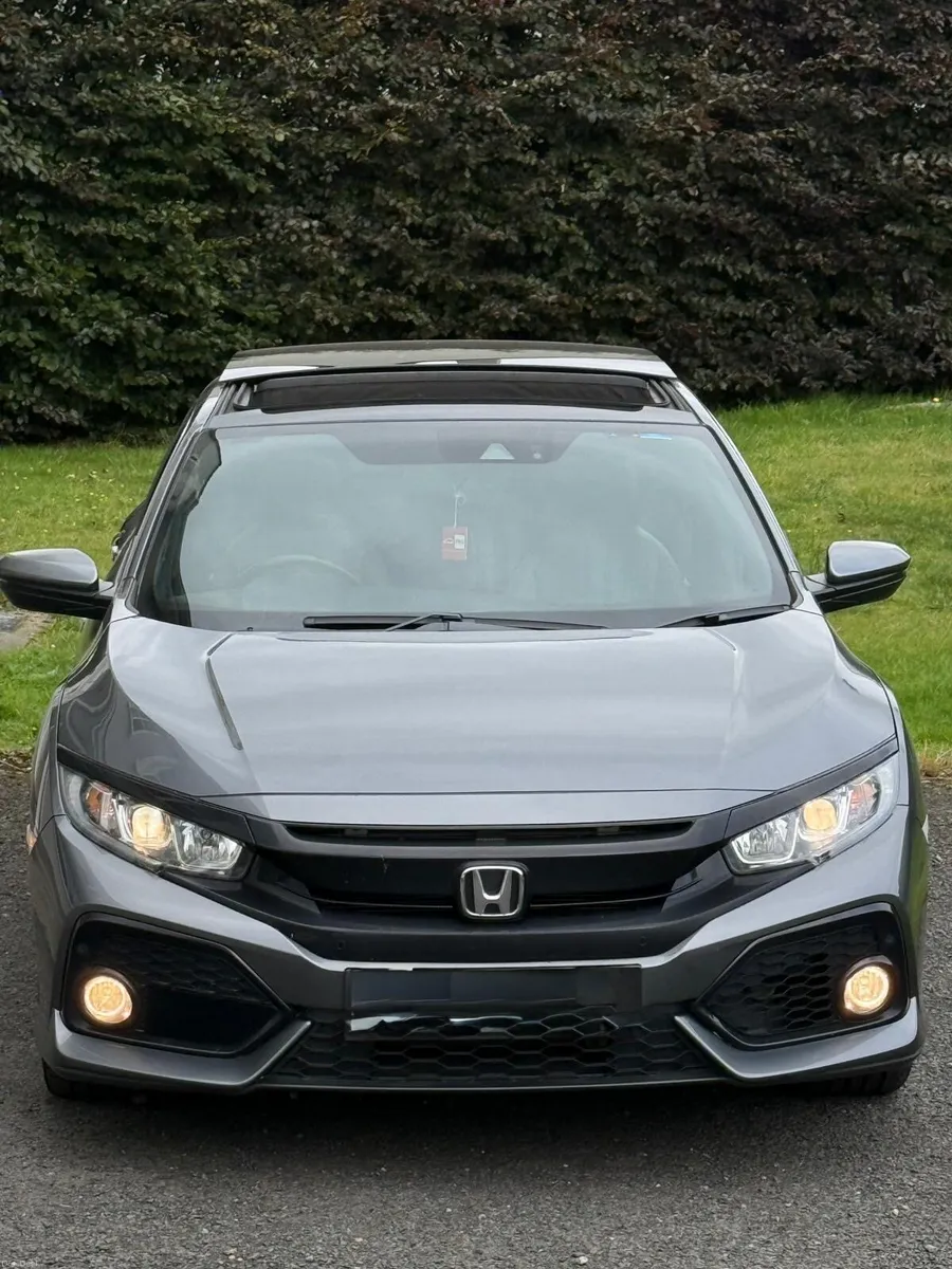 Civic 2018 low mileage - Image 1