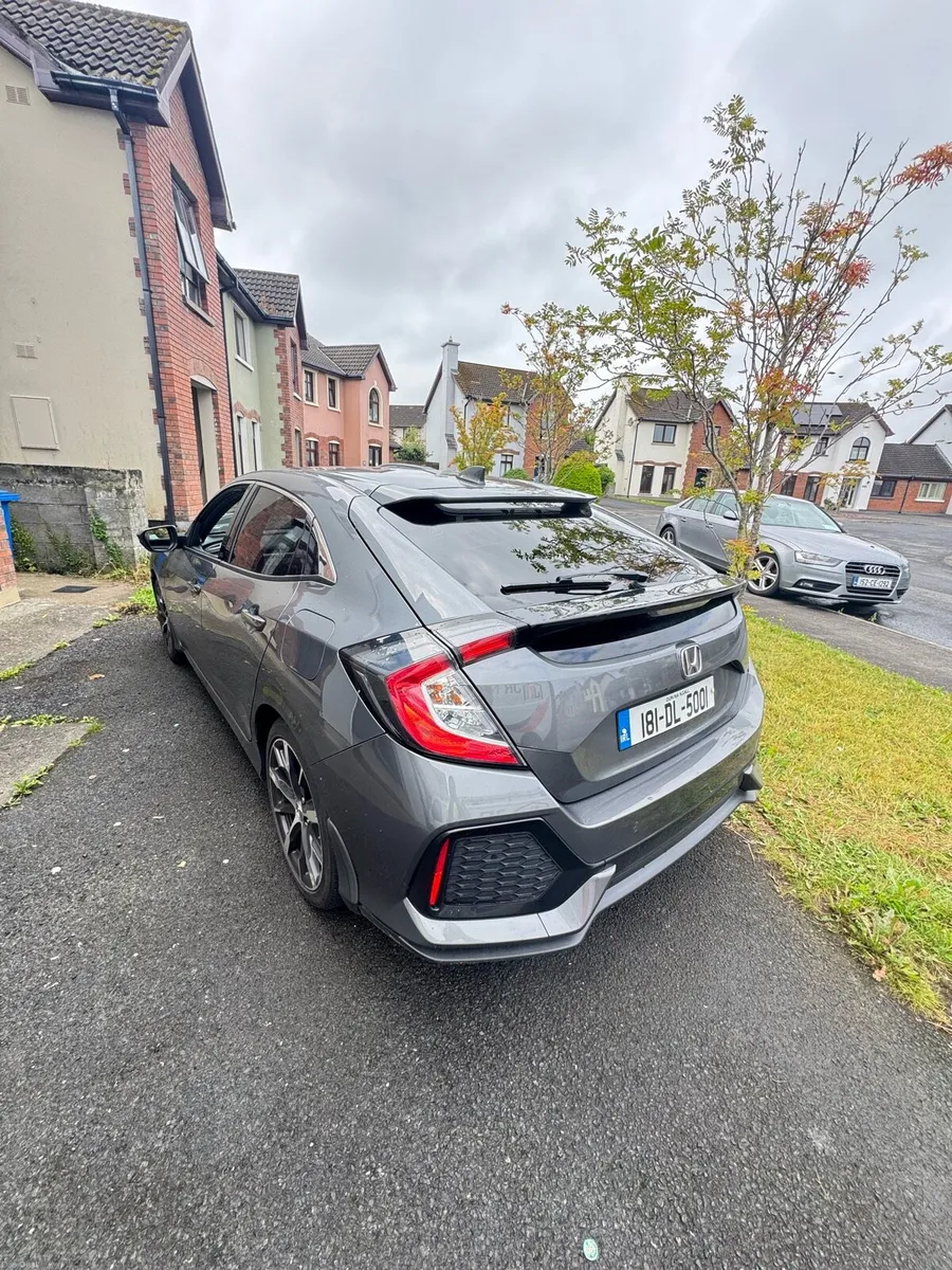 Civic 2018 low mileage - Image 2