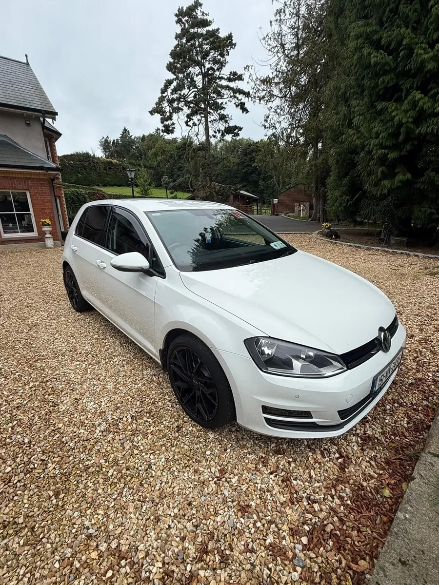 Volkswagen Golf 2015 - Image 1