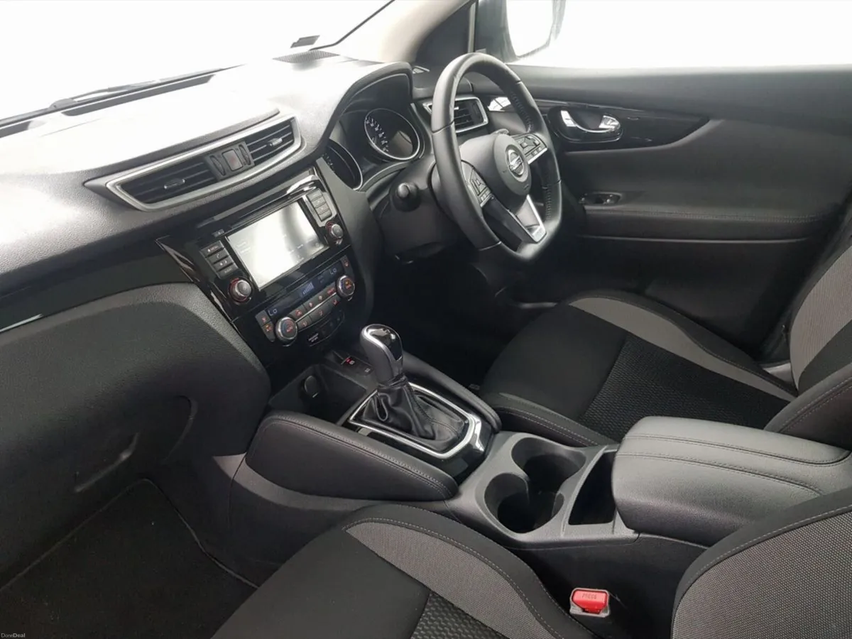 Nissan Qashqai 1.3 PET SE DCT - Image 4