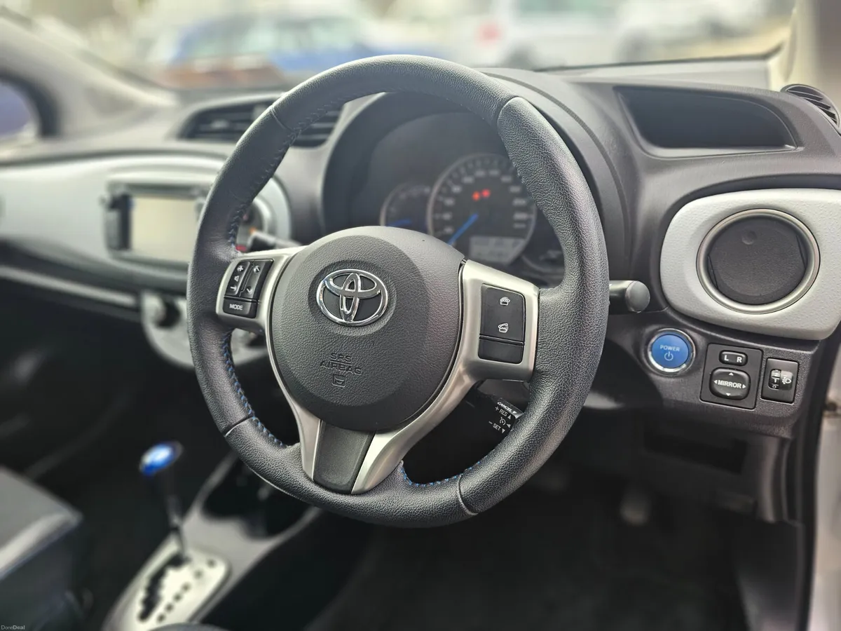 TOYOTA YARIS HYBRID LUXURY // 06/27 NCT - Image 6