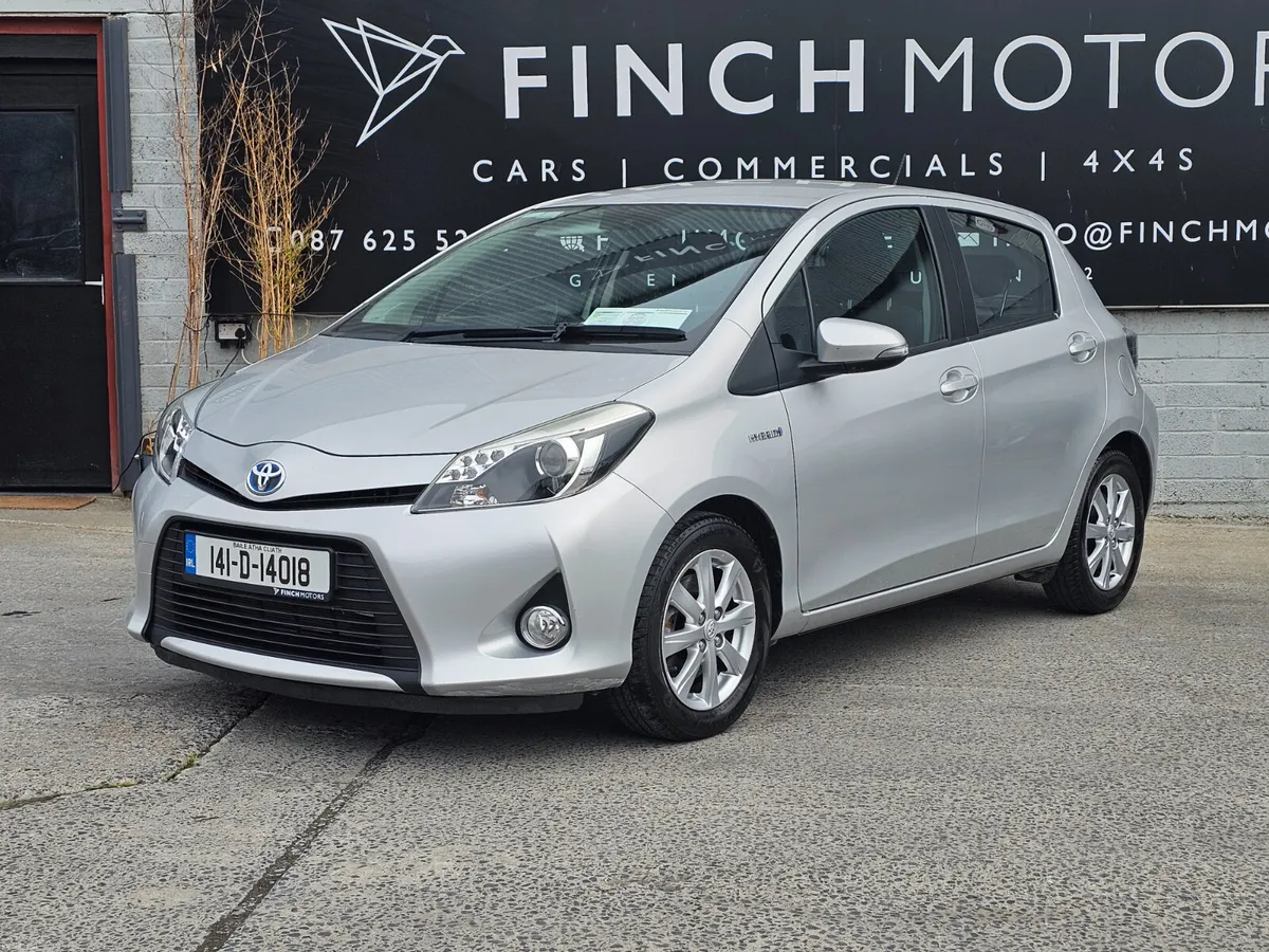 TOYOTA YARIS HYBRID LUXURY // 06/27 NCT - Image 3