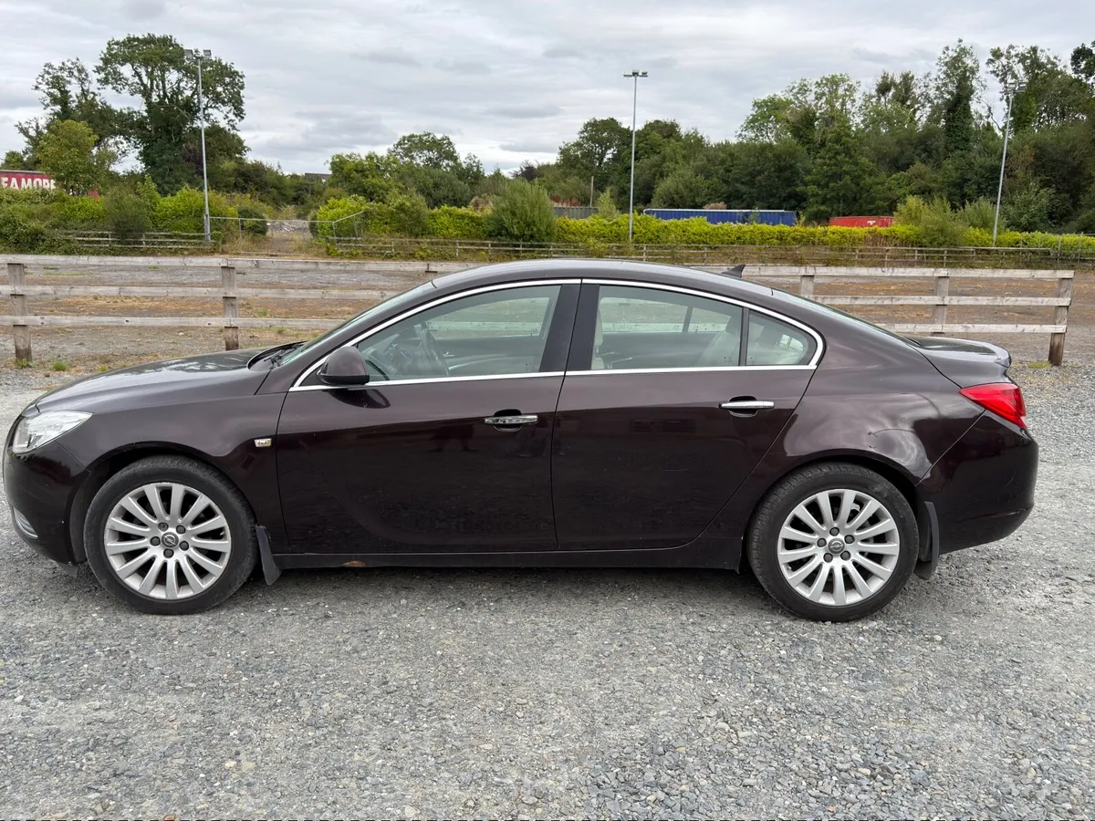 Opel Insignia 2011 Brown 2.0 CDTI Manual - Image 4