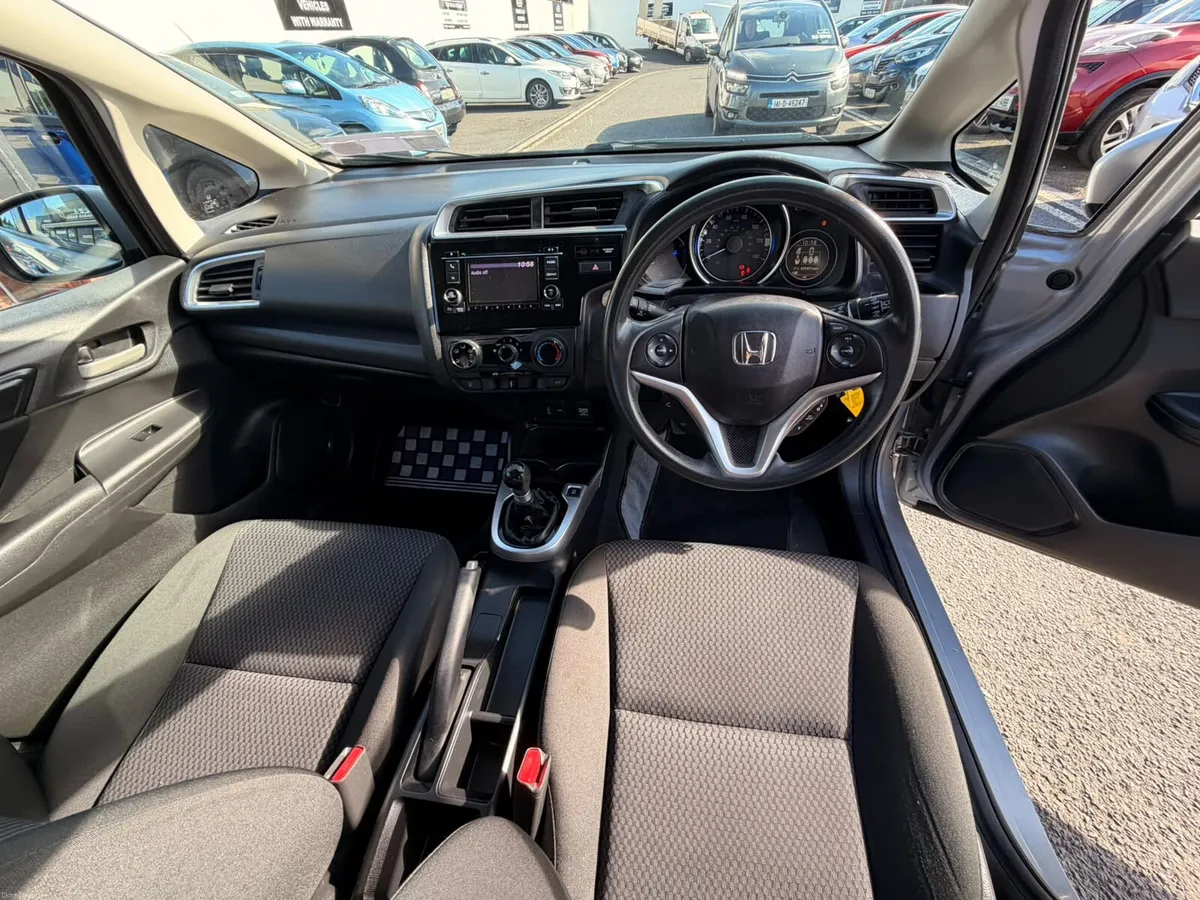 Honda Jazz 2018 1.3 petrol manual - Image 5