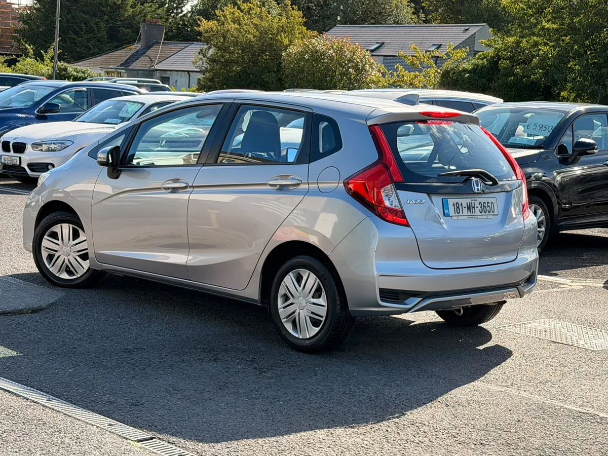 Honda Jazz 2018 1.3 petrol manual - Image 3