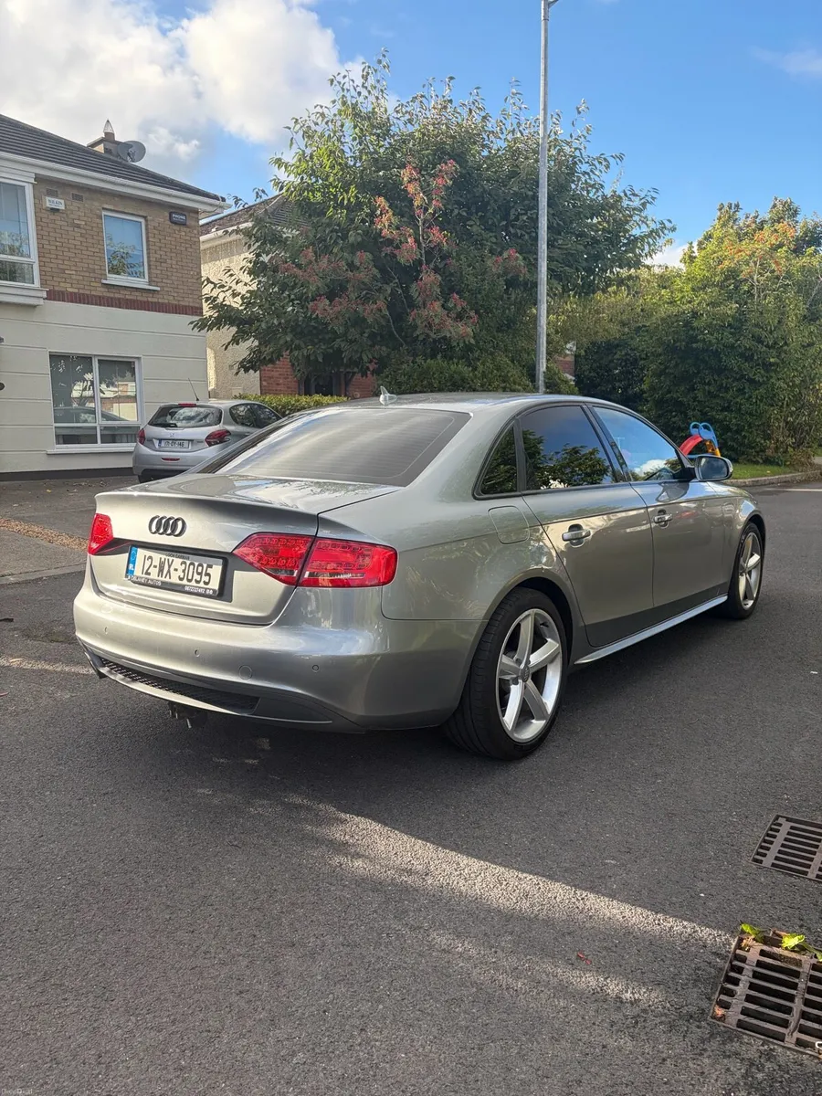 Audi A4 Auto S-Line - Image 4