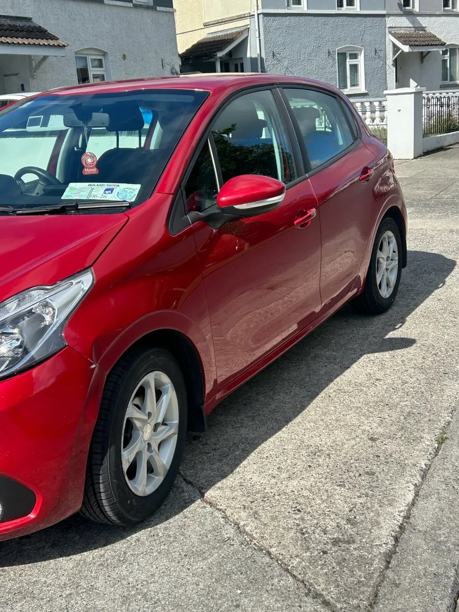 Peugeot 208 - Image 5