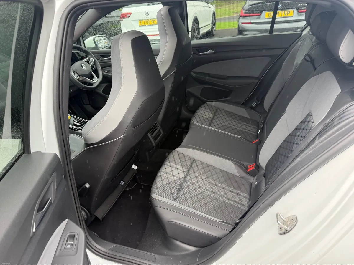 Volkswagen Golf 2022 - Image 5