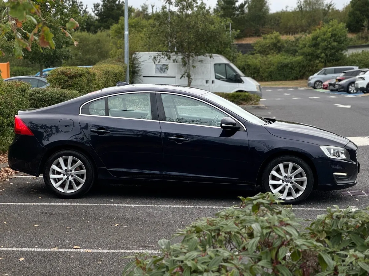 Volvo S60 D2 2017 - Image 4