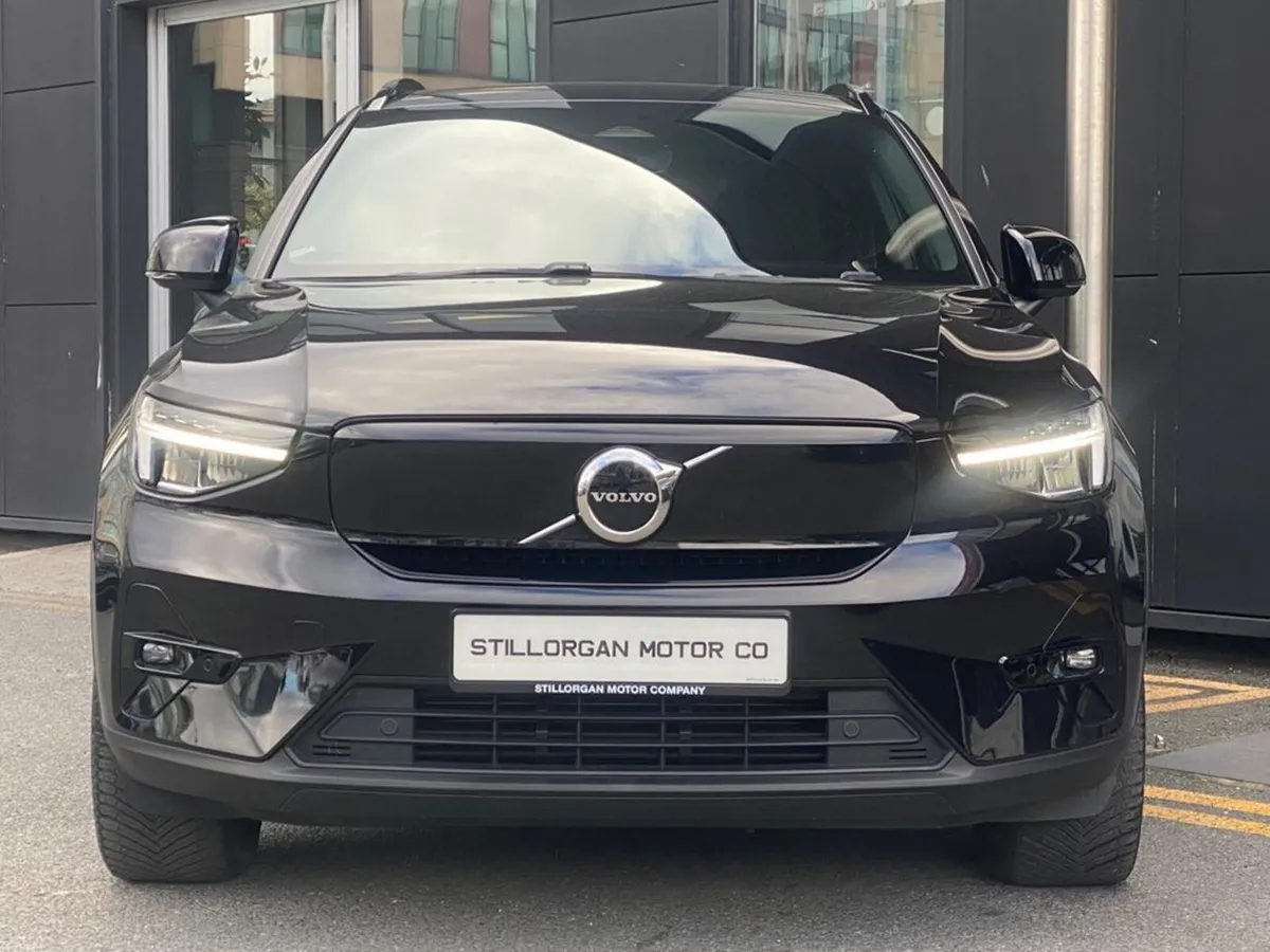 Volvo XC40 Dark Plus Recharge Auto EV - Image 2
