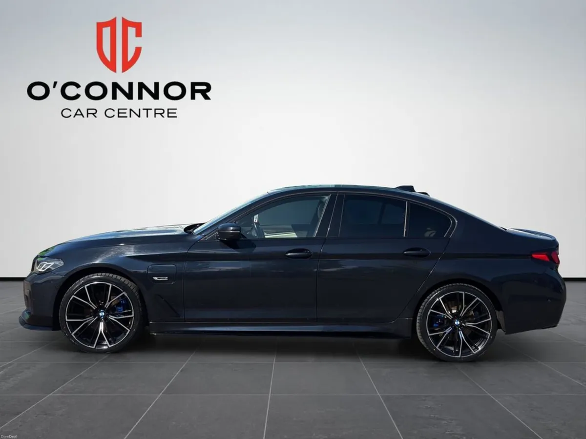 BMW 5-Series 530E M PERFORMANCE "Plug it in, then - Image 3