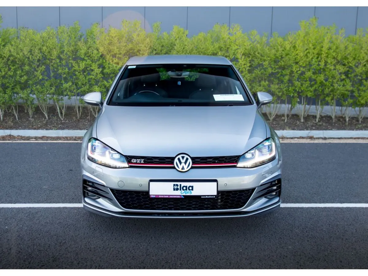 Volkswagen Golf 2018 2.0 GTI 220HP *Performance Pa - Image 3