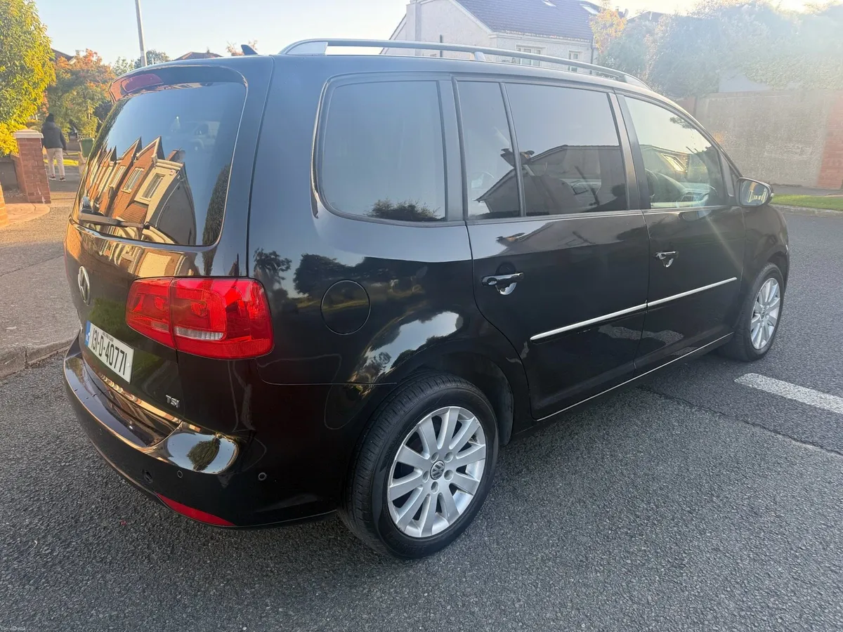 2013 Volkswagen Touran (Automatic) - Image 2