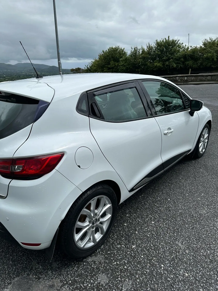 Renault Clio - Image 3