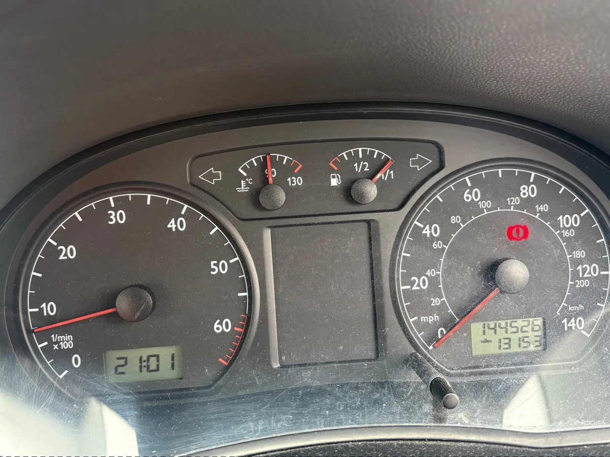 Volkswagen Polo 2004 - Image 3
